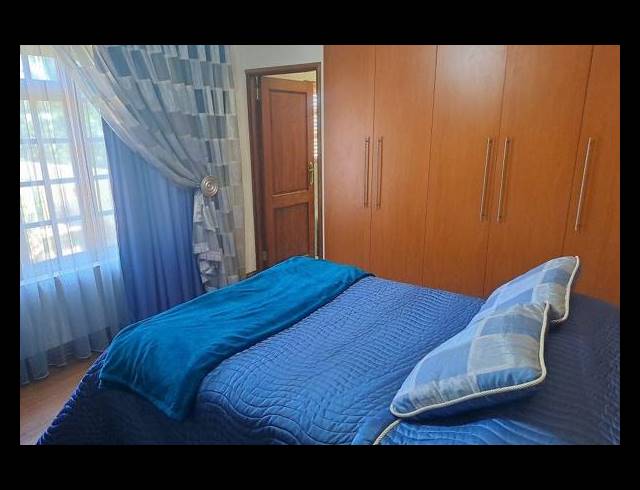 4 BEDROOM FREEHOLD FOR SALE IN LINMEYER